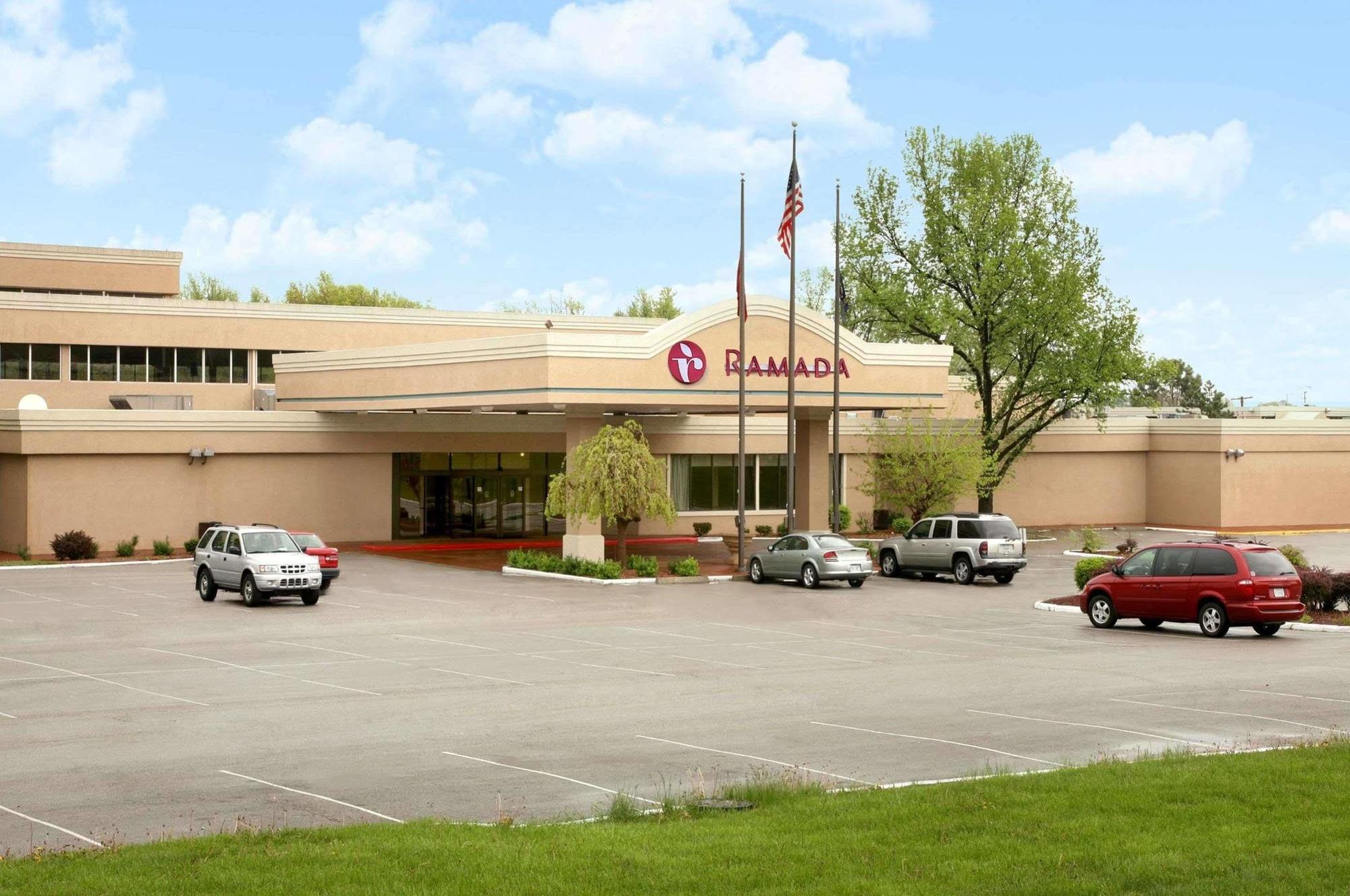 Ramada Overland Park Mission エクステリア 写真
